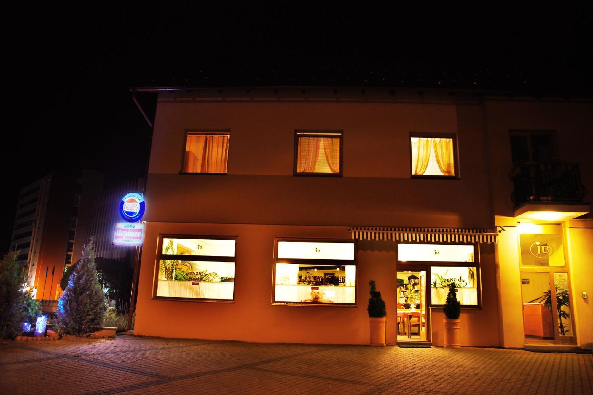 Penzion Majak Banská Bystrica Exteriér fotografie