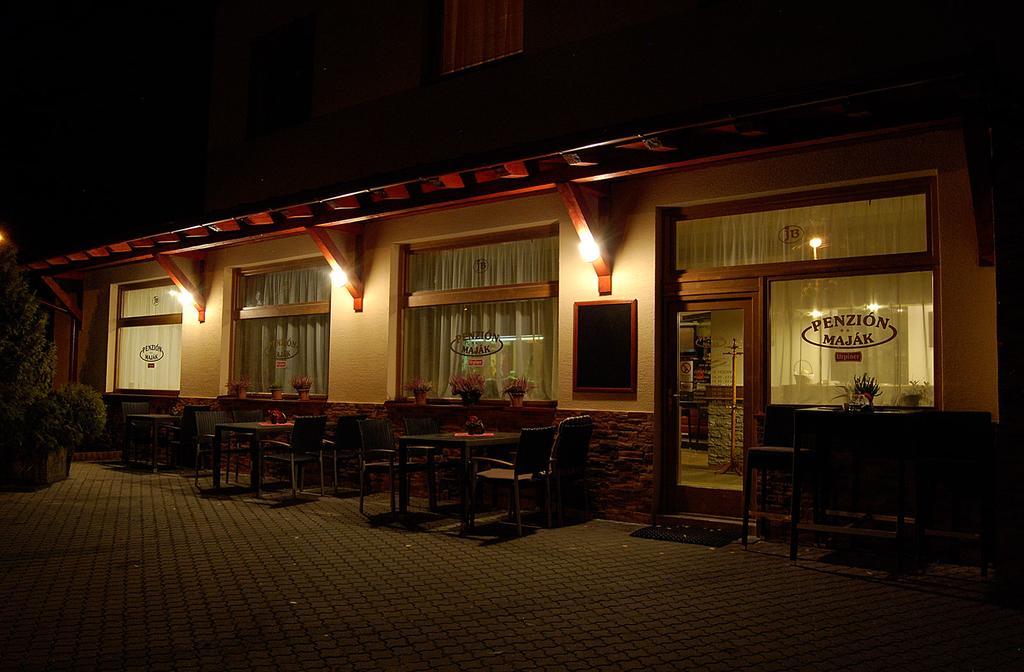 Penzion Majak Banská Bystrica Exteriér fotografie