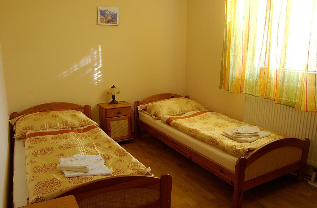 Penzion Majak Banská Bystrica Exteriér fotografie